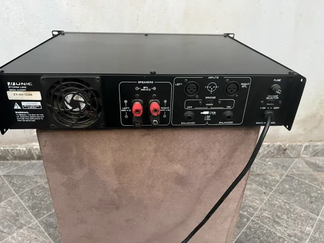 Amplificador Unic ZX 600 ótimo estado