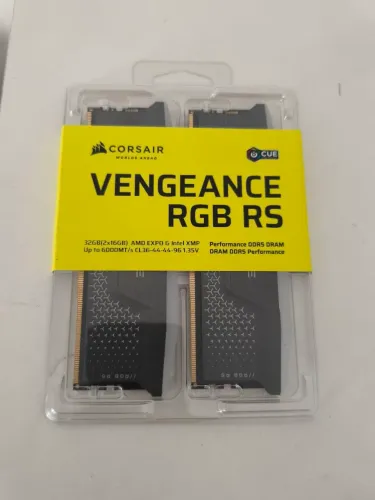 (Novo Lacrado) Kit Memória RAM DDR5 32GB 2x16GB Corsair RS RGB 6000MHz 10 anos garantia