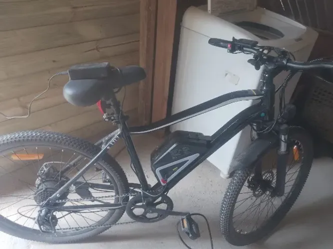 BICICLETA ELÉTRICA EB3 40KM DE AUTONOMIA E 32 KM POR HORA FILÉ 