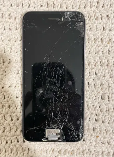 iPhone 6s tela quebrada 