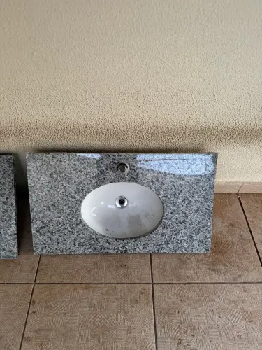 Bancada de granito com cuba de embutir 70x40