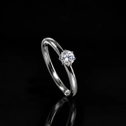 Anel Solitário com Zircônia Cristal em Aço Inoxidável