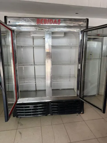 Freezer expositor duplo bebidas e laticínios  1200 litros <br>1200 litros <br>Valor 5500 reais