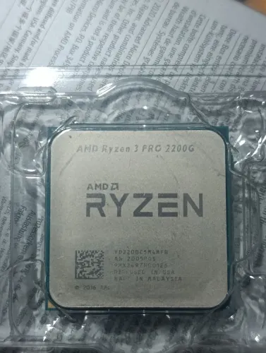 Processador AMD RYZEN 3 PRO 2200G USADO COL COOLERBOX ORIGINAL