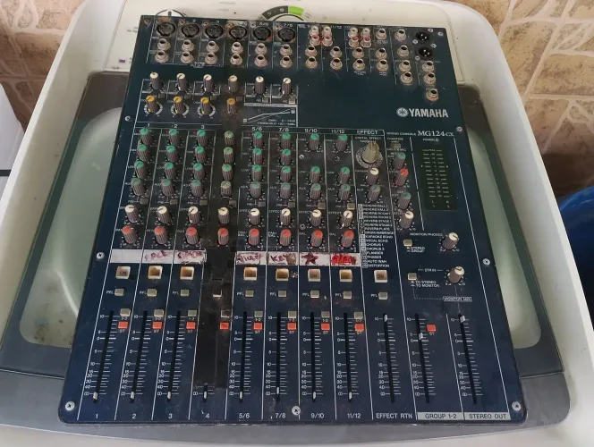 Mesa som Yamaha