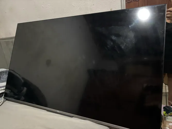 ? TV TCL 50? Smart TV - PARA CONSERTO OU RETIRADA DE PEÇAS