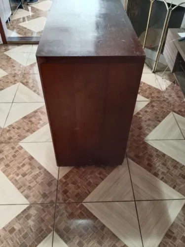 Estante para TV com rodas