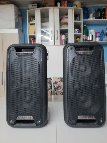 Par de caixas de som Bluetooth SONY GTK-XB5 impecáveis