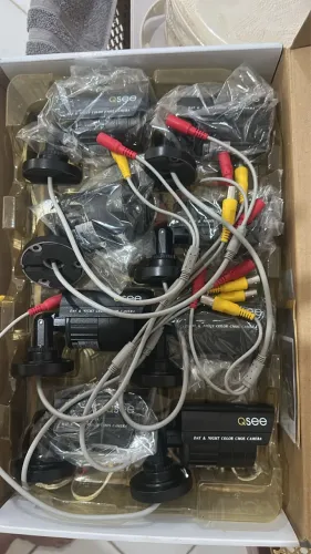 8 cameras com central