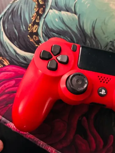 Controle de PS4 , só funciona no cabo está bom sem bateria