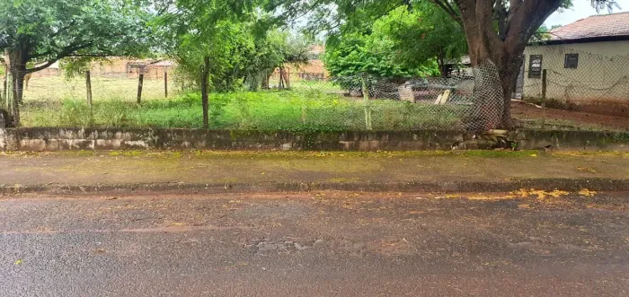 Imóvel para venda tem 784 metros quadrados em Centro - Luís Antônio - SP