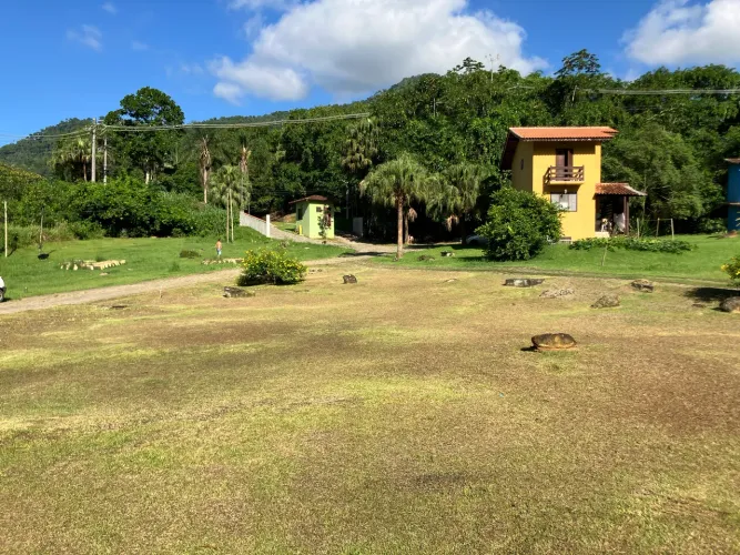 Vendo lote com escritura RGI em condomínio Portal do Corumbê, Paraty