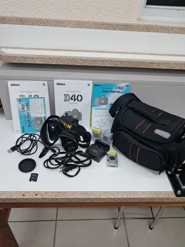 Nikon D40