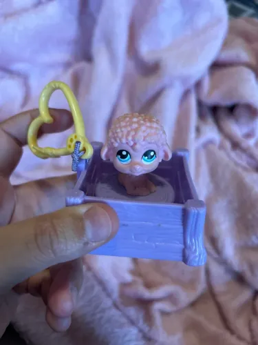 Chaveiro Littlest Pet Shop Ovelha Rosa