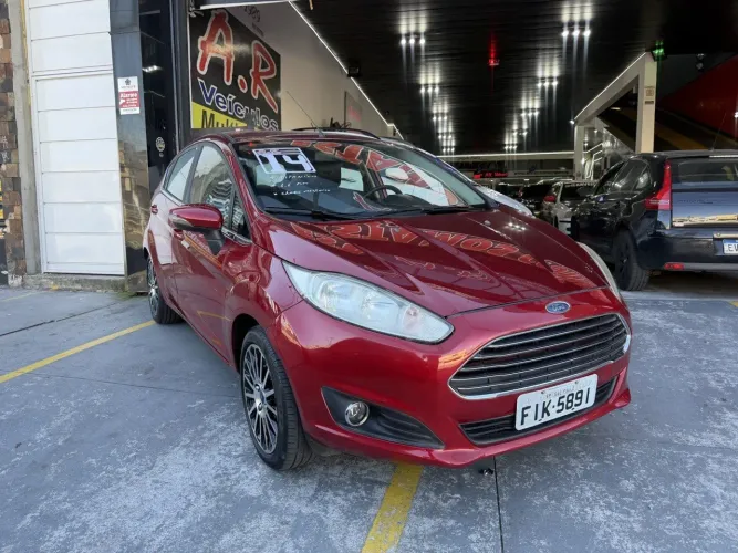 Ford Fiesta Titanium 1.6 16V Flex Mec. 2014