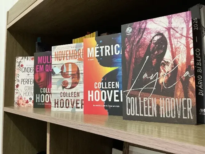 Kit COLLEN HOOVER