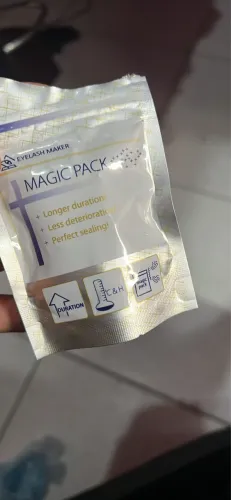 Material para extensão de cílios