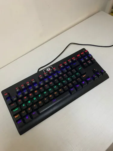Teclado Mecânico - Redragon Dark Avenger - Switch Azul