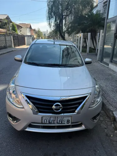 Nissan Versa Unique 1.6 16V Flexstart 4P Aut. 2017