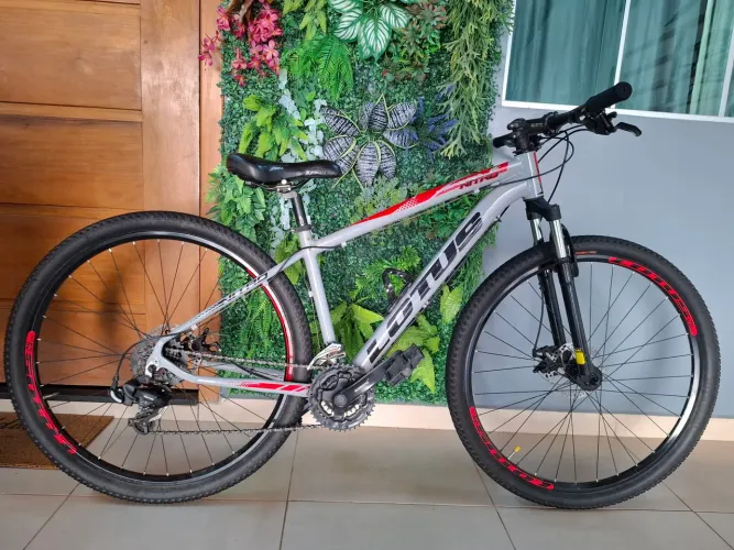 Bicicleta Lotus Nitro Aro 29