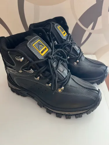Bota feminina Bootpillar numeração 35