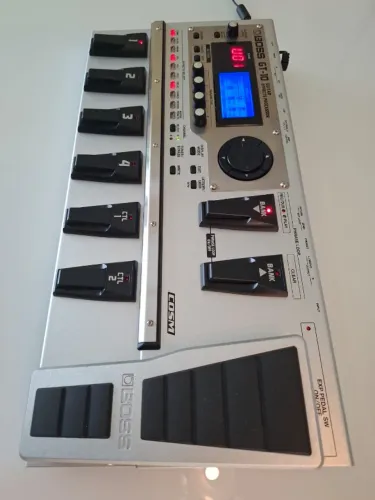 Pedaleira BOSS GT-10 Novinha