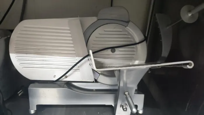 Fatiadora semi automático.