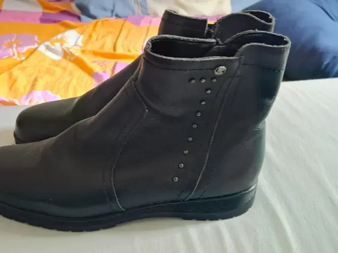 Bota cano curto usada 1 vez