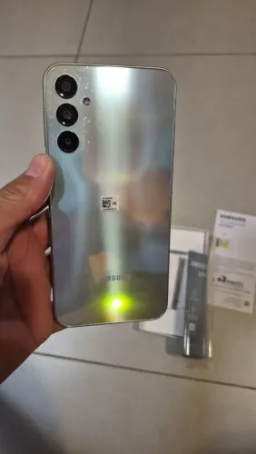 Celular Galáxia A24