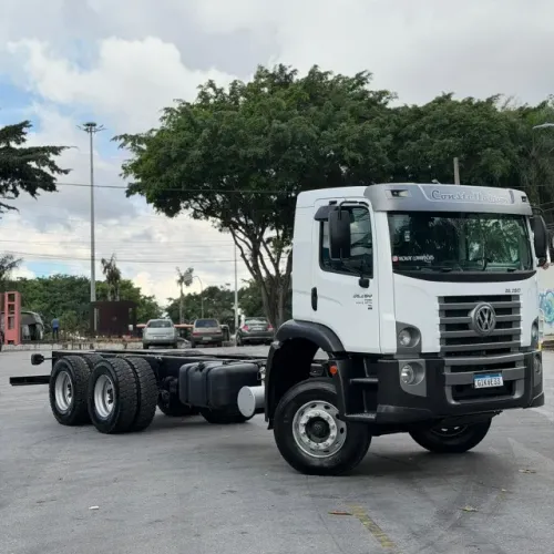 Caminhão Traçado No Chassis 2022 Extra
