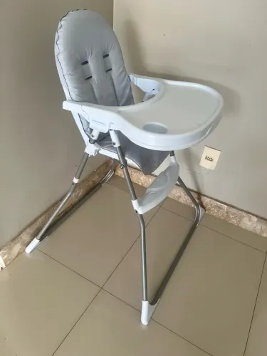 Cadeira de Alimentação Infantil Galzerano