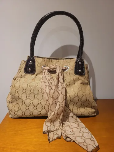 Bolsa Guess legítima PREÇO ABAIXO DO VALOR DE MERCADO