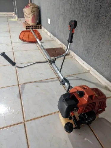 Roçadeira a gasolina 62cc