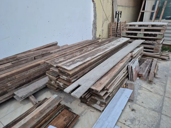 Tábua para uso em obras