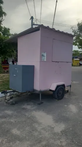 trailer de lanche grátis geladeira e suporte para engenho de caldo de cana 