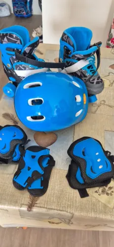 Patins Infantil Ajustável DM Radical + Capacete e Proteções - Como Novo