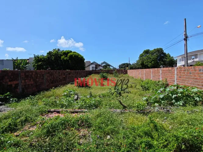Terreno bem localizado no portal do Sol, de esquina murado