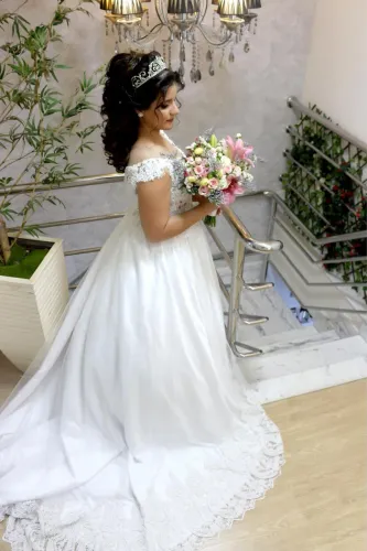 Vestido de Noiva Bordado com Pérolas 