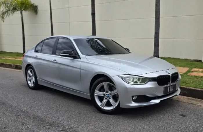BMW 320I A 2.0 Turbo/activeflex 16V 184cv 4P 2013