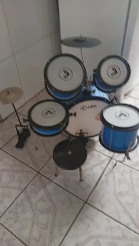 Vendo bateria infantil 