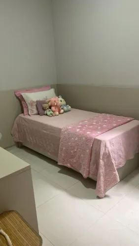 Cama de solteiro com auxiliar