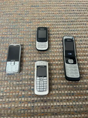Coleção de celulares Nokia antigos 