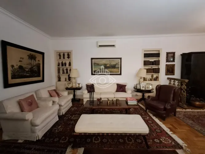 Casa à venda na Rua Noruega, Jardim Europa, São Paulo