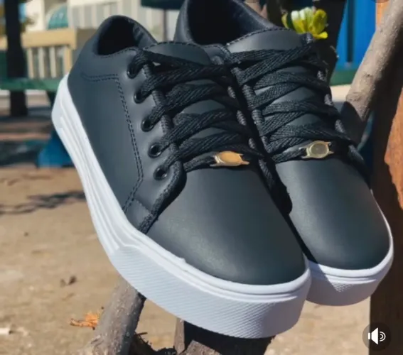 Tênis branco casual