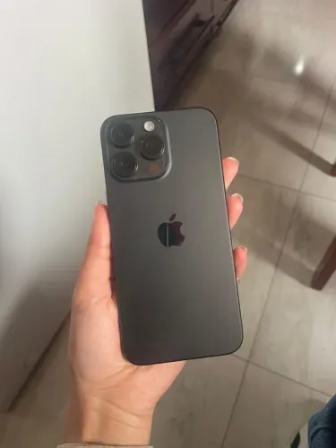 iPhone 15 pro Max e JBL Bombox 4 troco por iPhone 17 pro Max