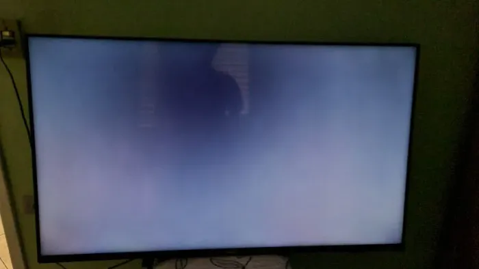 TV Philips 50 4k com defeito