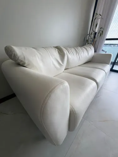 Sofá De Couro Branco 3 Lugares Confortável (Usado)