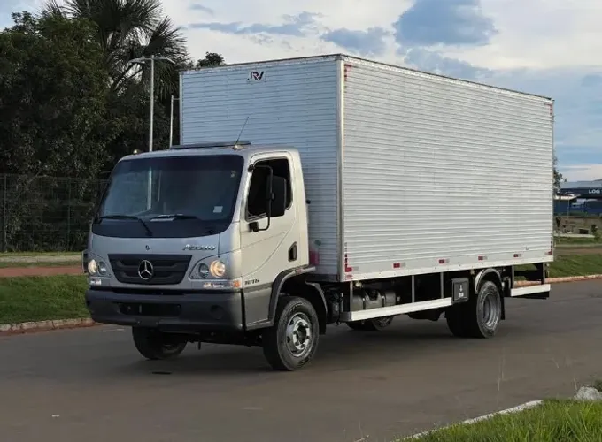 Cargo Accelo 1016