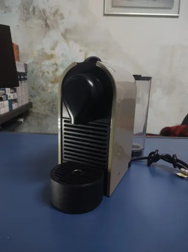 Cafeteira Nespresso U C50 127V - Excelente Estado