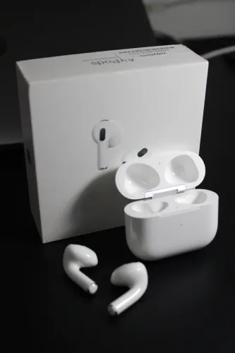 AirPods 3ª geração original com caixa ? funcionando perfeitamente